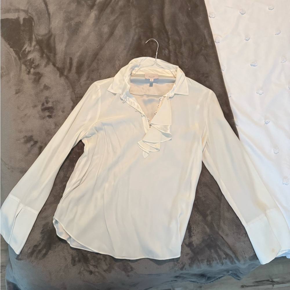 Cinq a Sept Elegant Cream Ruffle Blouse size Medium